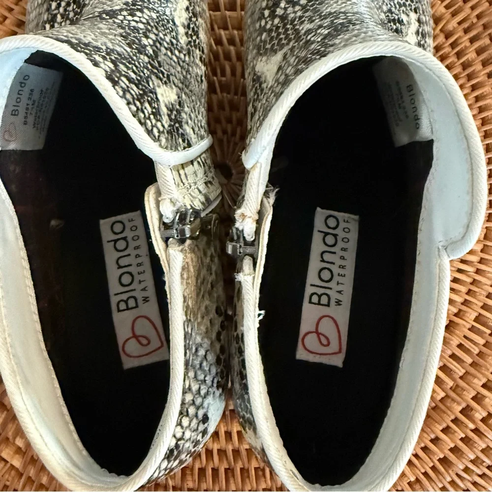 Blondo Black and White‎ Snakeskin Ankle Booties waterproof